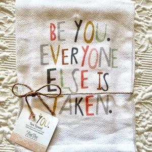 🎉HP!🎉 NWT Tea Towel